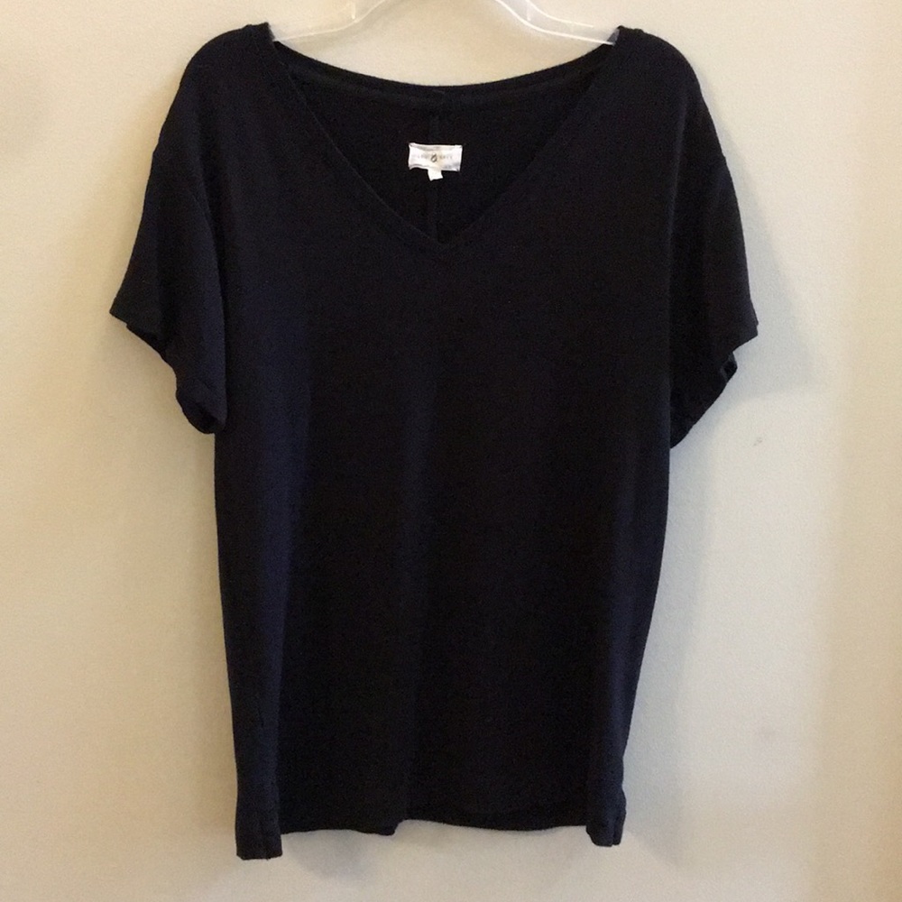 HOLD Lou & Grey | XS | V Neck Tee